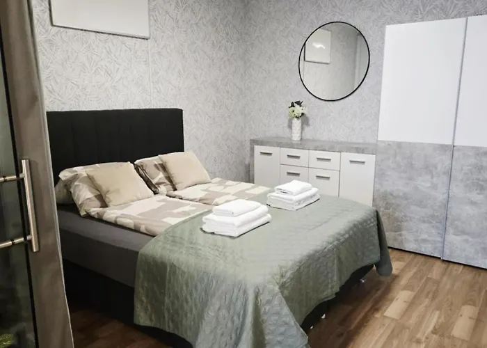 Pag Pichlarn אייגן אים אנסטל